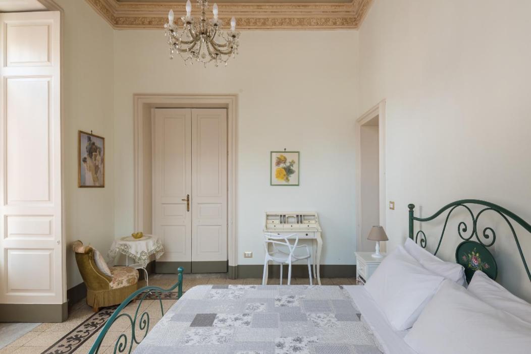 Palazzo Arcidiacono - luxury holidays Catania Exterior foto